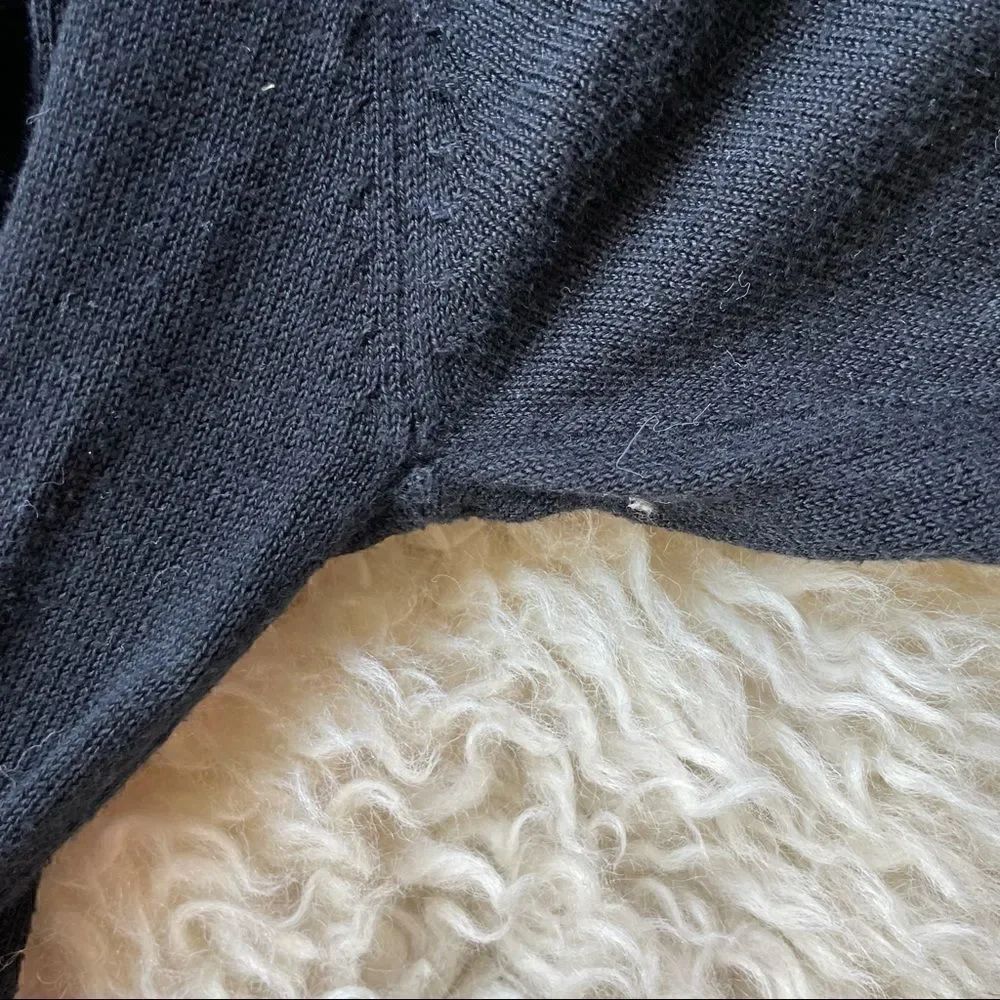 Baracutamen’s Silk Blend Blackcrew Neck Sweaterxl — image 7 of 8